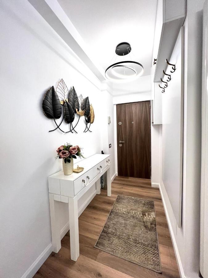 Sky View - Luxury Apartament - Sanador Victoriei Bucarest Exterior foto
