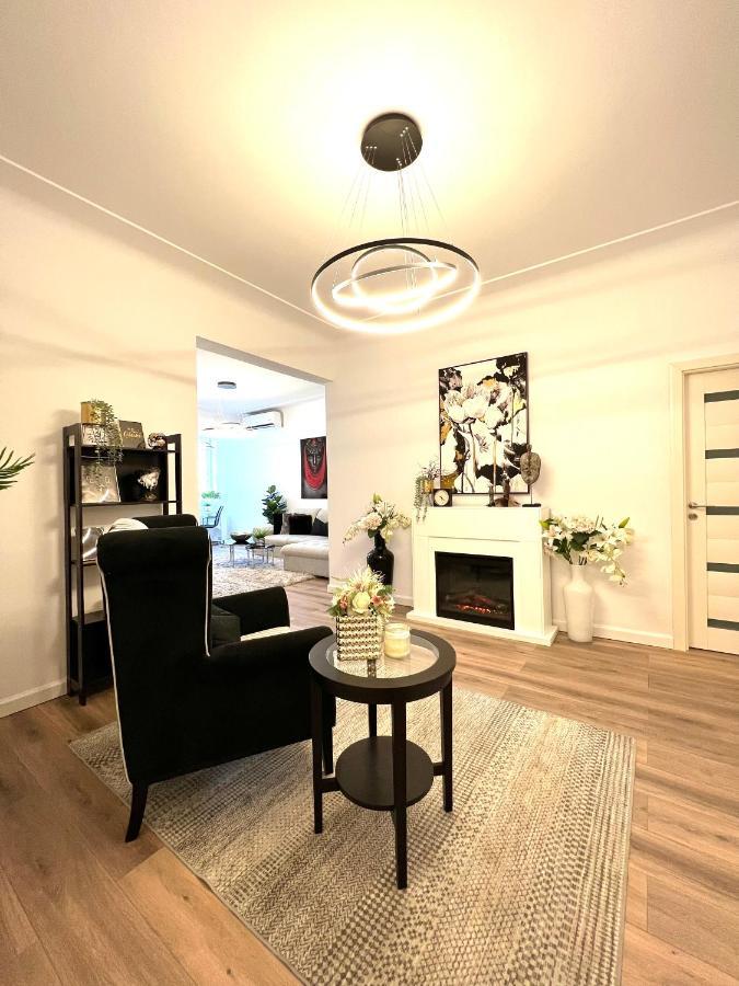 Sky View - Luxury Apartament - Sanador Victoriei Bucarest Exterior foto