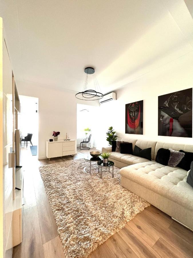 Sky View - Luxury Apartament - Sanador Victoriei Bucarest Exterior foto