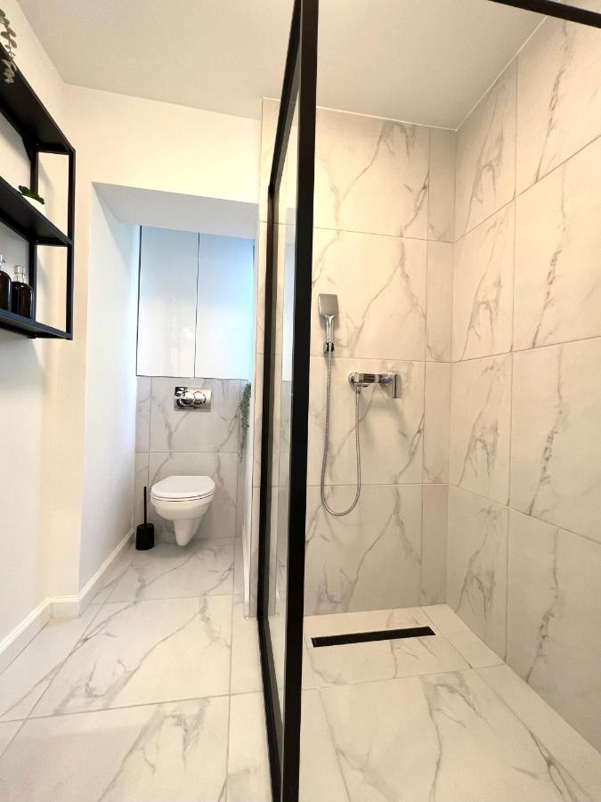 Sky View - Luxury Apartament - Sanador Victoriei Bucarest Exterior foto