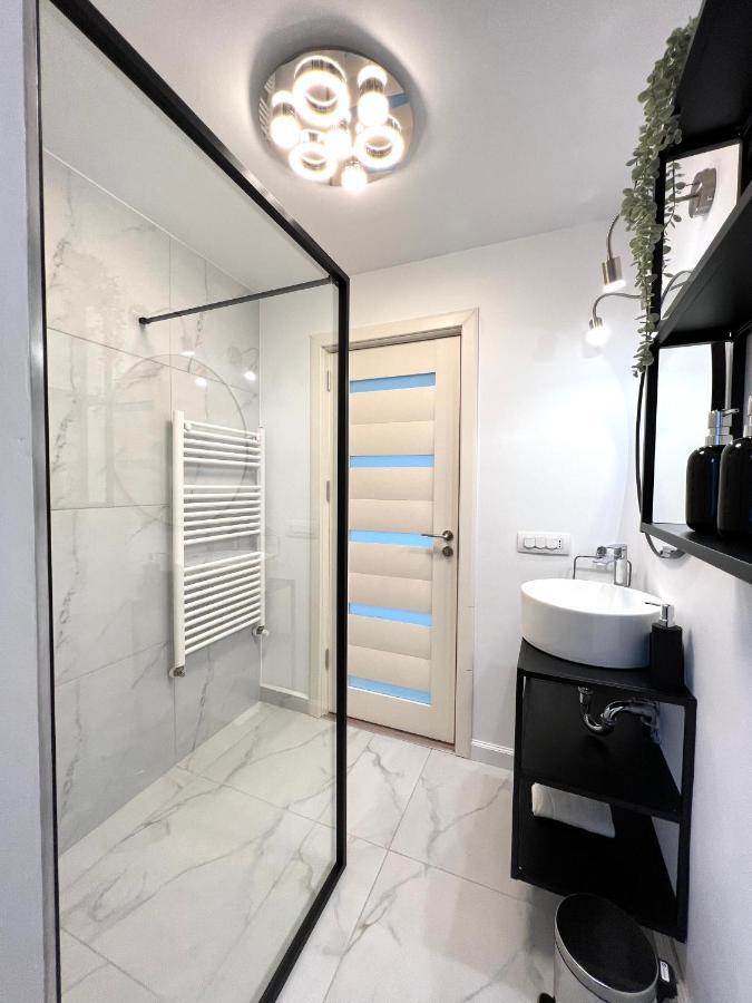 Sky View - Luxury Apartament - Sanador Victoriei Bucarest Exterior foto